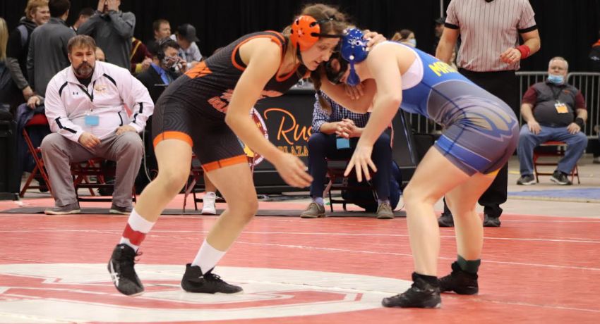 Dolandâ€™s Kyla Logan overcoming epilepsy while pursuing elusive second state wrestling championship  