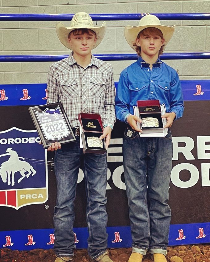 South Dakota bareback riders Taos Weborg, Talon Ping dominant Junior High National Finals Rodeo