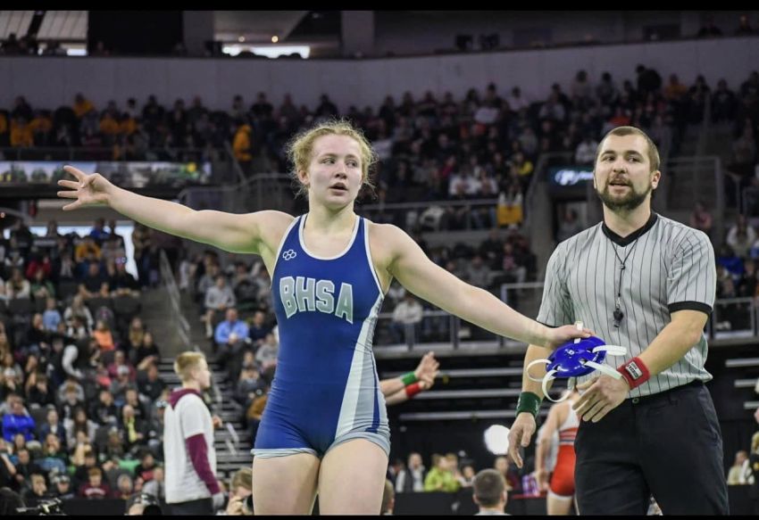 Bon Homme/Scotland/Avonâ€™s Peyton Hellmann battling through ACL injury, aiming for fifth state title
