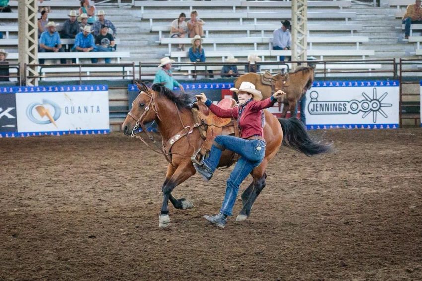 Newellâ€™s LuKayzee Brink and Wessingtonâ€™s Charleigh Brewer win goat tying performances at NJHFR