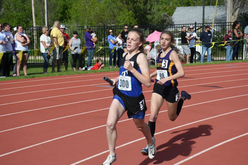 Ethan/Parkston boys, Mount Vernon/Plankinton girls led team races in shortened Wagner Relays
