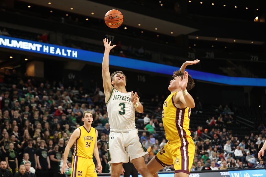 Class AA Roundup - Sioux Falls Jefferson holds off Harrisburg for semifinal berth