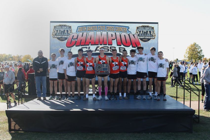 Philipâ€™s Ralph Kroetch, Brandon Valleyâ€™s Tony Thoreson named South Dakotaâ€™s cross-country coaches of the year