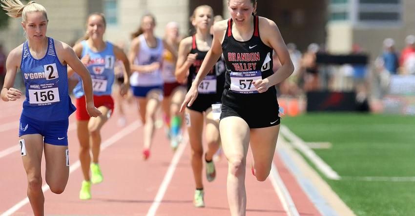 Loaded girls ready to take on Howard Wood Special 800-meter run