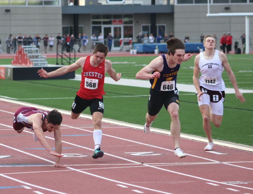 Custer's Blake Boyster clips elite field of runners in Howard Wood special 200-meter dash 