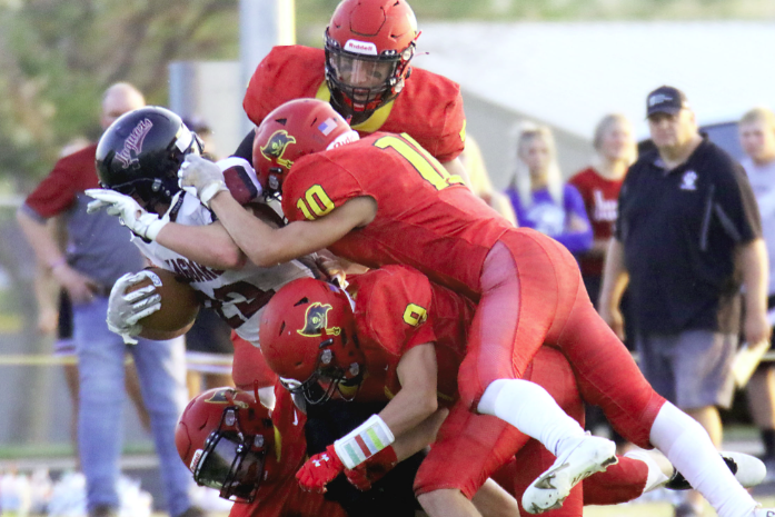High school football roundup - Potter County's Grant Luikens tosses 4 touchdowns in win over Newell 