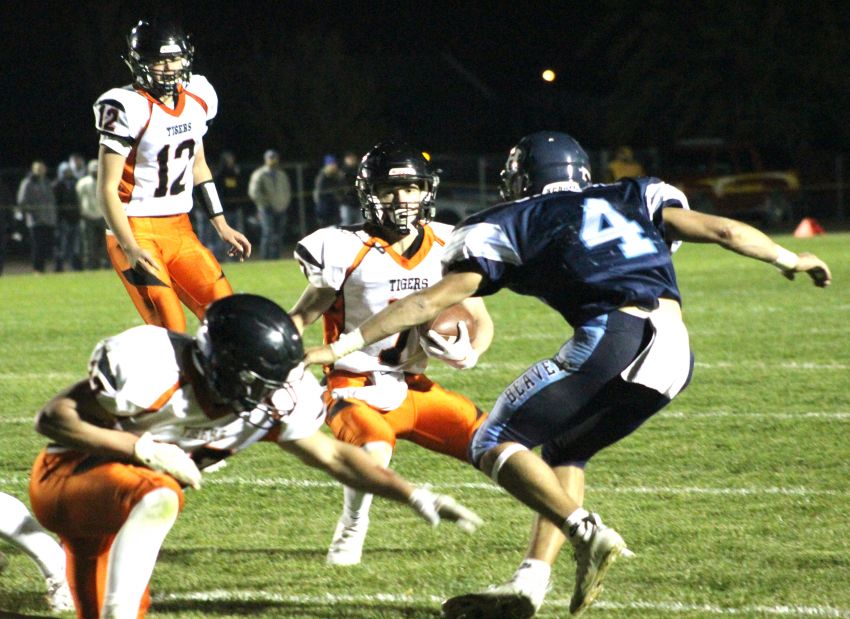 Howard shuts out Hanson, captures Cornbelt Conference title