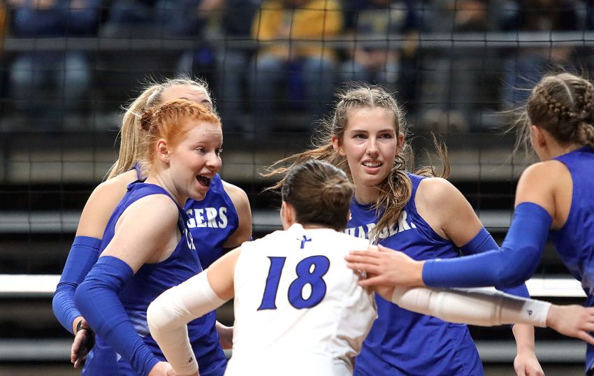 Sioux Falls Christian places three players on all-Dak-XII Conference volleyball first team 