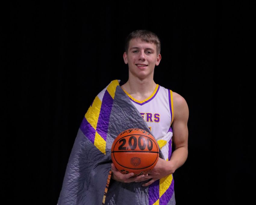 White Riverâ€™s Joe Sayler scores 2,000th career point at Lakota Nation Invitational 