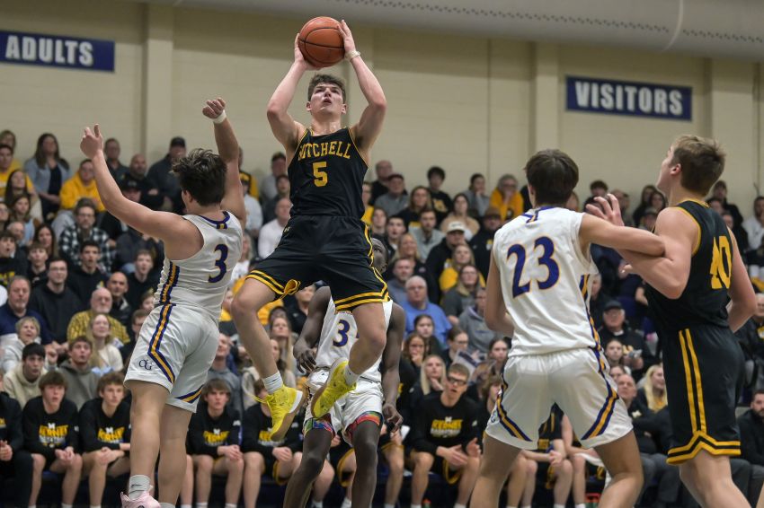 Feb. 23 Boys Basketball Roundup - No. 1 Mitchell tops Oâ€™Gorman in regular-season finale 