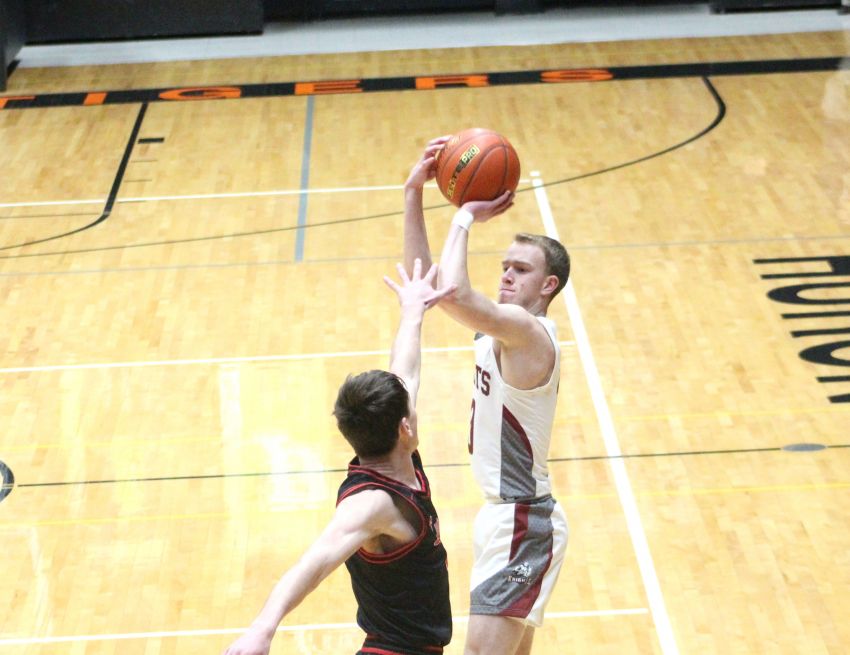 Strong second quarter sends Aberdeen Christian past Lyman, back to state tourney 