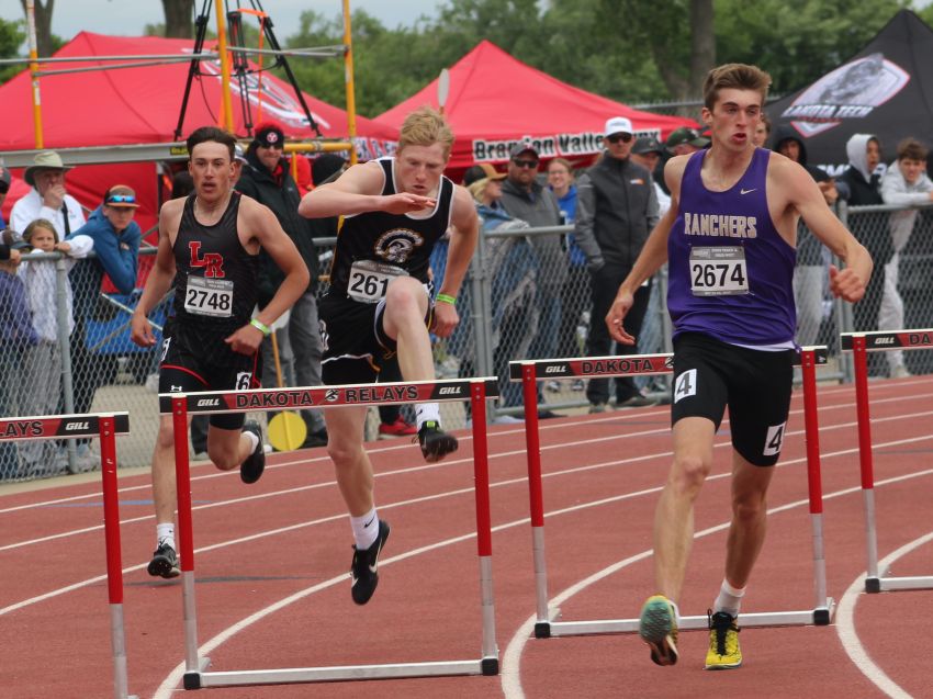 Faulkton Areaâ€™s Spencer Melius claims two first-place finishes at North Central Invitational 