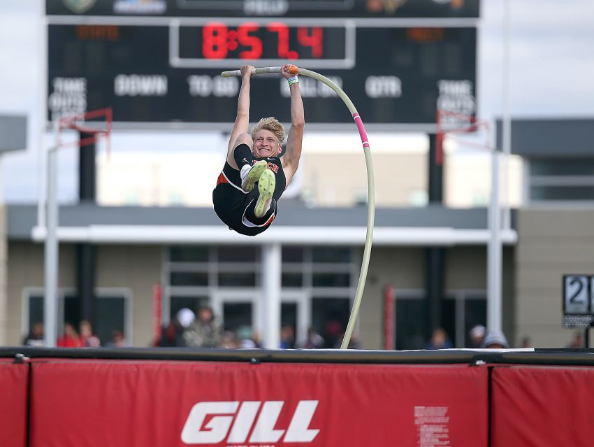 Ipswich vaulters soar to new heights at Dewey Donat Classic