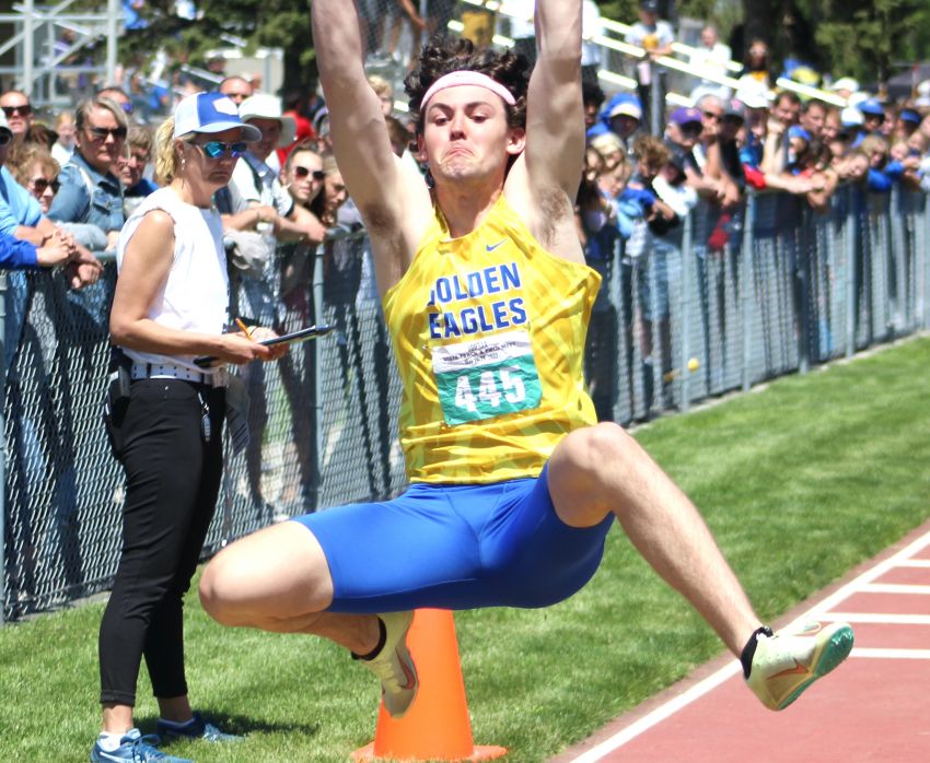 Aberdeen Centralâ€™s Sam Rohlfs sets meet record, wins second straight Class AA long jump title