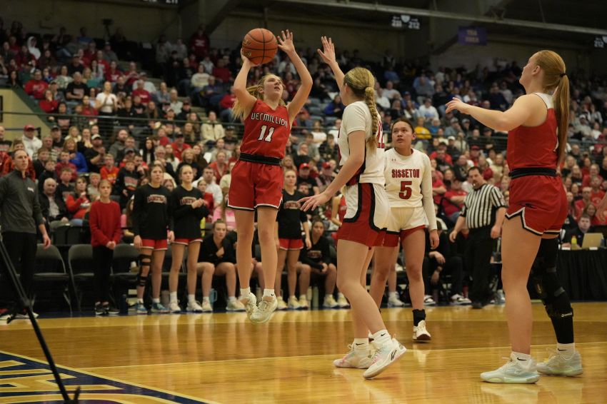 Vermillion upsets No. 1 seed Sisseton to reach Class A championship for the first time since 2007